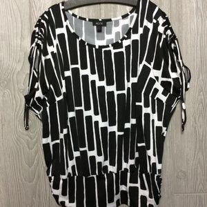 Sweet Black and White Print Blouse - PLUS SIZE 1X